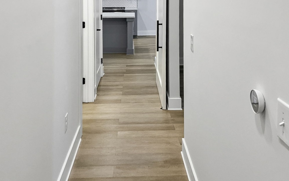 B3 - 2 bedroom floorplan layout with 2 bathrooms and 1084 - 1100 square feet (Floor 5)